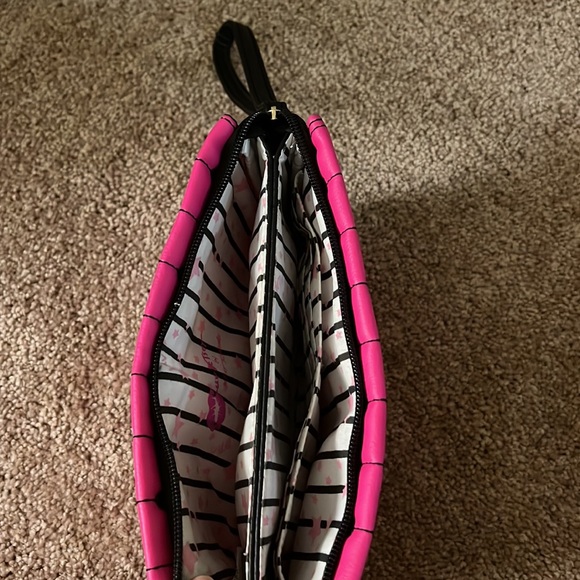 Betsy Johnson - Picture 3 of 3